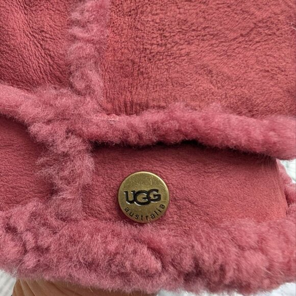 UGG Women`s Sheepskin Bucket Hat One Size Pink - Picture 4 of 15